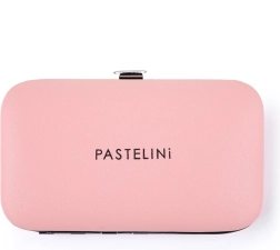 Pastelini roosa reisimaniküür