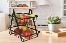 Kahekorruseline metallist puuviljakorv puidust käepidemega, must