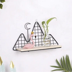 Seinale kinnitatav dekoratiivne must riiul – mäemotiiv