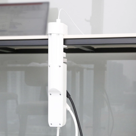USB-kiirlaadimine pealt (USB-A + 2× USB-C PD)