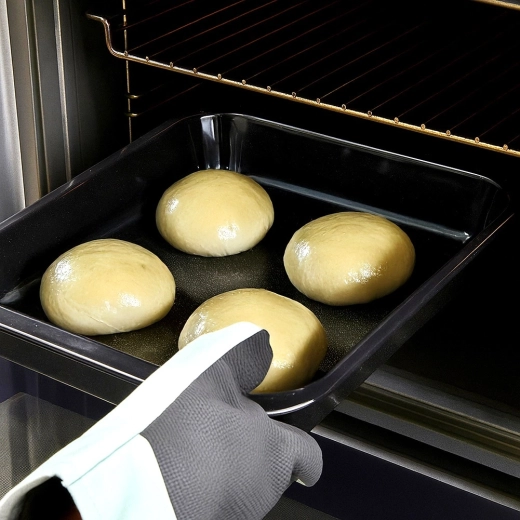 Kõrged ääred turvaliseks küpsetamiseks