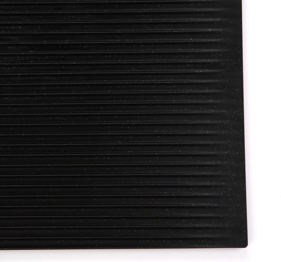Grooved anti-slip surface
