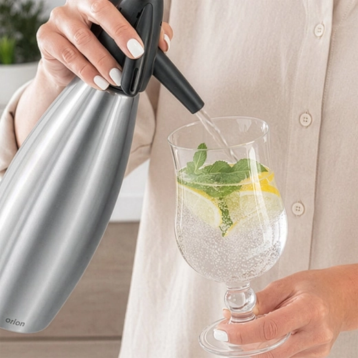 Fresh sparkling water at home