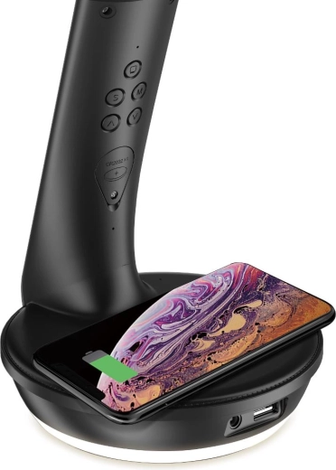 Qi-laadimine ja USB-port