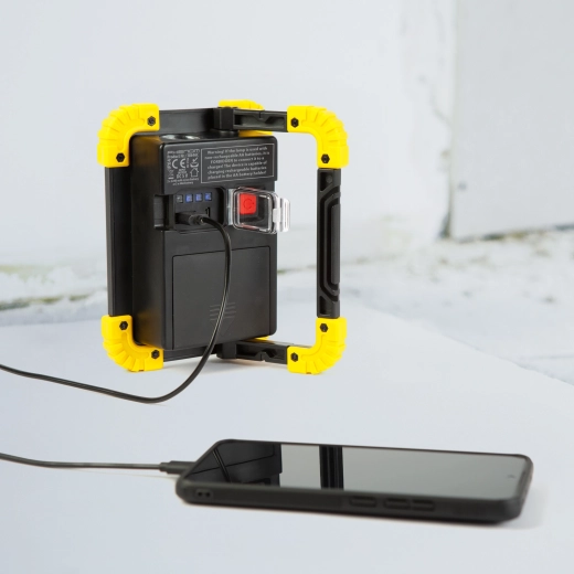 Akupank micro-USB-pordiga