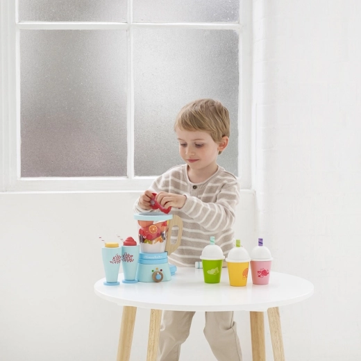 Retrostiilis blender rikkaliku komplektiga