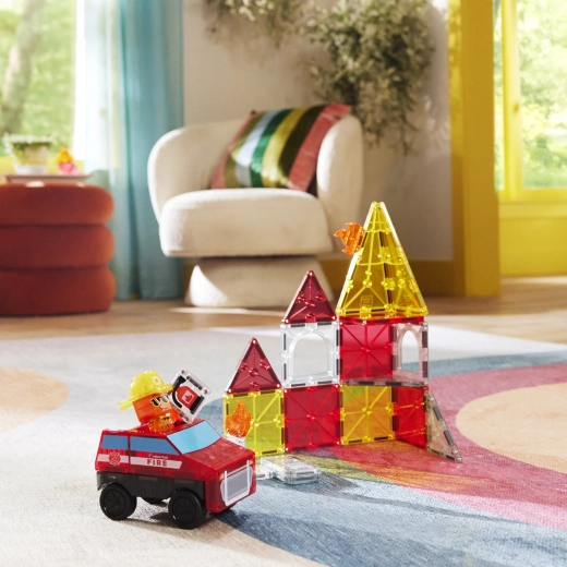Themed pieces: fire, ladders and rescue missions