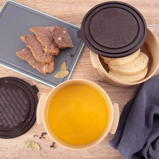 Versatile use at home and on the go