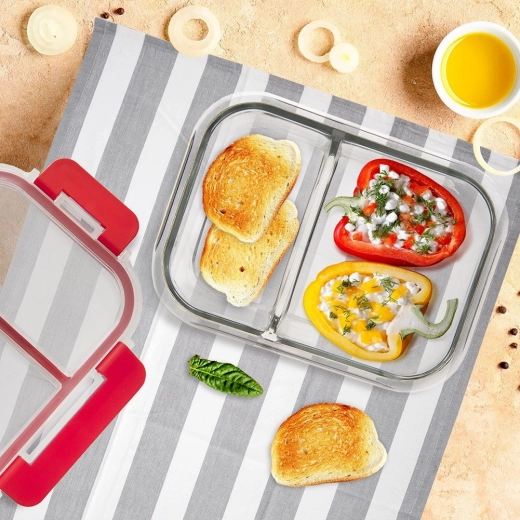 Two compartments for perfect organization
