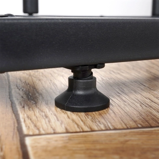 Stabiilne konstruktsioon reguleeritavate jalgadega