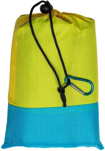 Practical carry bag with carabiner