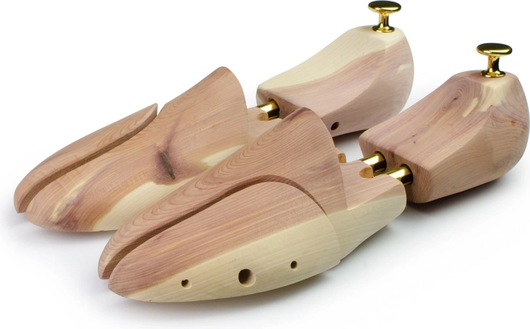Keep the shoe’s shape and minimize creases