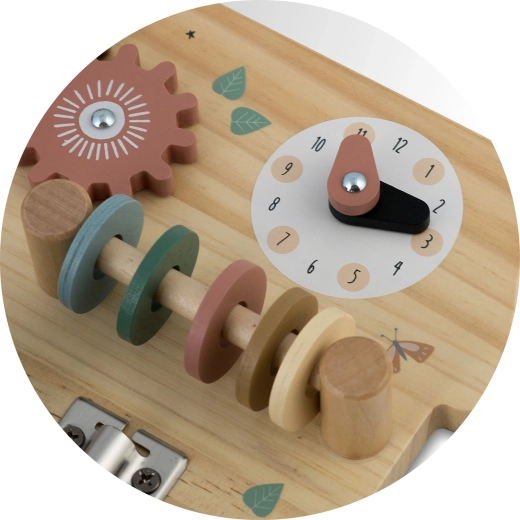 Montessori tegevused: kell, värvid ja hammasrattad