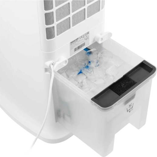 Easily accessible water tank