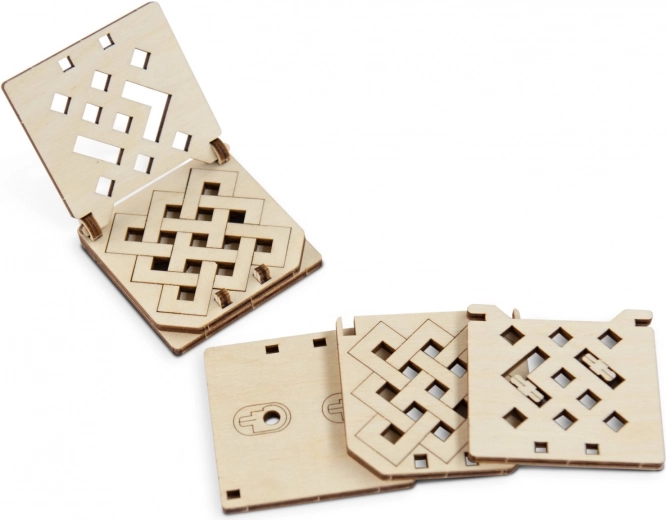 Täpselt töödeldud puit, ilma liimita