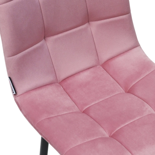 Elegantne ruudumustriline tepitud õmblus