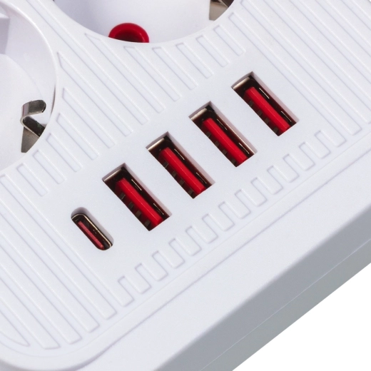 USB‑A ja USB‑C laadimine ühes kohas