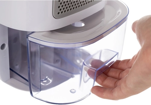 Removable 800 ml tank and automatic switch-off