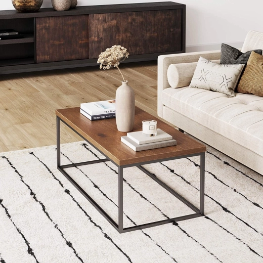 Loftilik välimus puidudekooriga