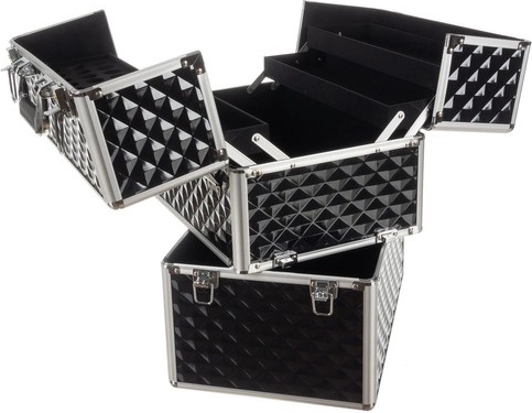 Large XL format and 3D fold-out design