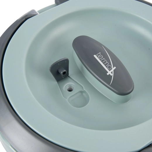 Tight-fitting lid with safety valve