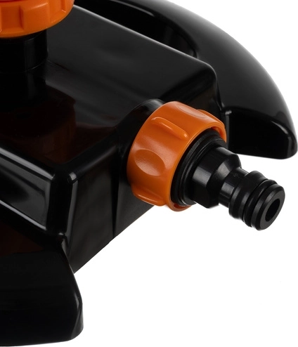 Easy connection to a garden hose