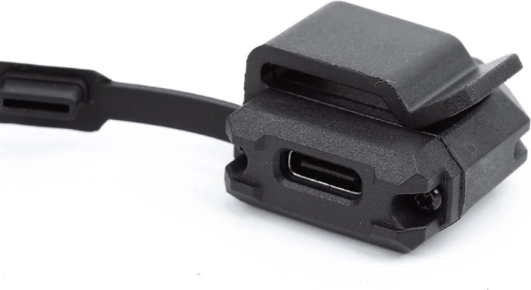 Vastupidav konstruktsioon USB‑C-ga