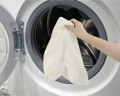 Easy cleaning – removable insert and washing at 30 °C