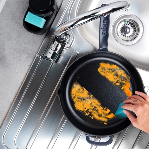 Emailitud pind lihtsaks toiduvalmistamiseks ja puhastamiseks