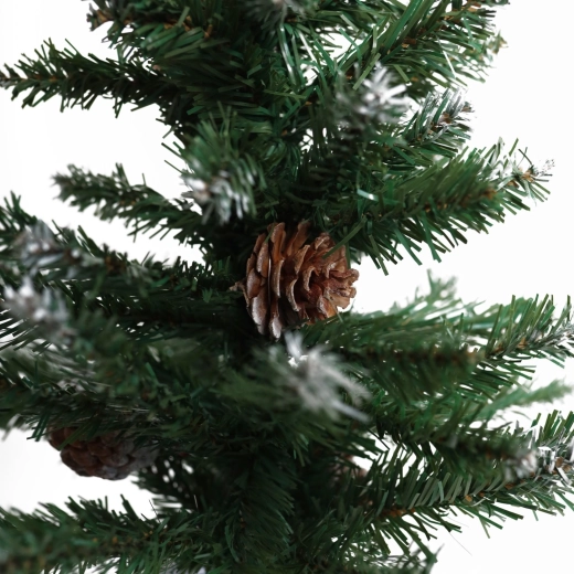 Decoration with cones and red berries