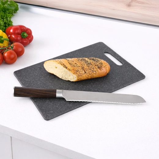 Ideaalne suurus 30 × 20 cm igapäevaseks lõikamiseks
