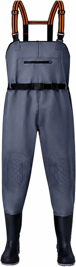 Comfortable wear thanks to adjustable suspenders