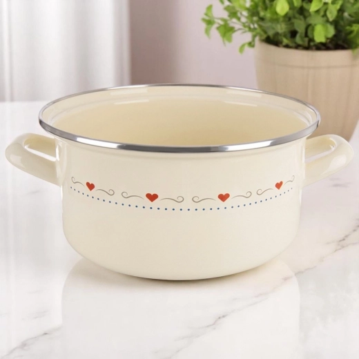 Versatile cooking on all types of stovetops