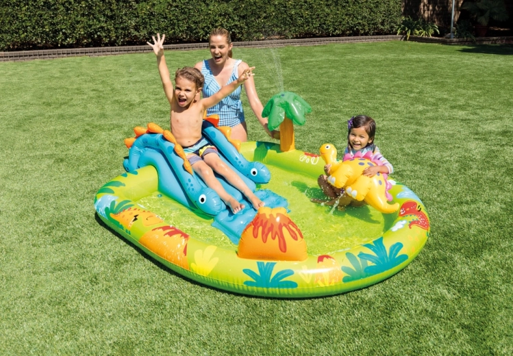 Ideal for the youngest – shallow pool