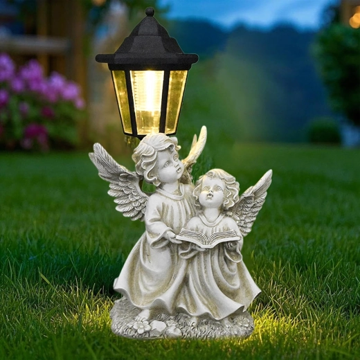 Päikesepatareiga latern sooja valgusega