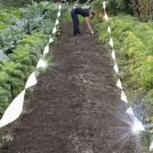 Easy installation from the roll and can be cut
