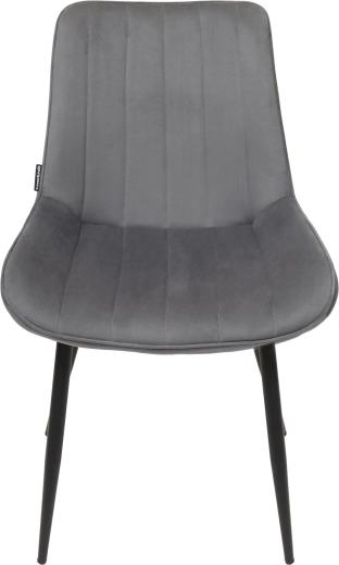 Pehme veluur elegantse tepitud viimistlusega