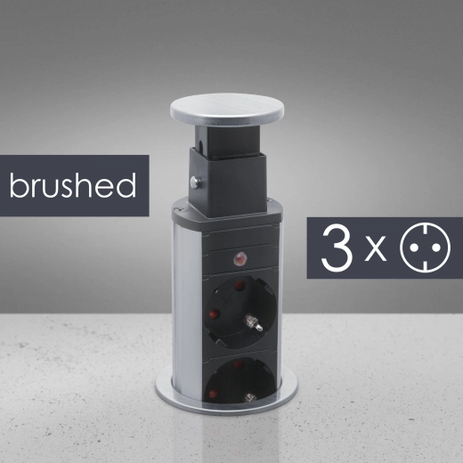 Retractable built-in extension socket with 3 outlets