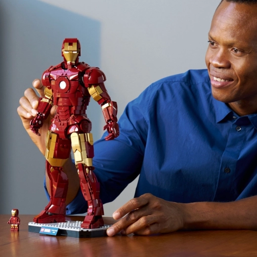 Komplektis Iron Mani minifiguur