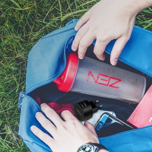 Compact and durable travel‑ready design