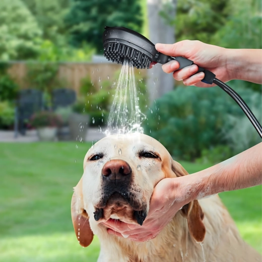 Portable washer for dogs and cats 8 L with shower brush head
