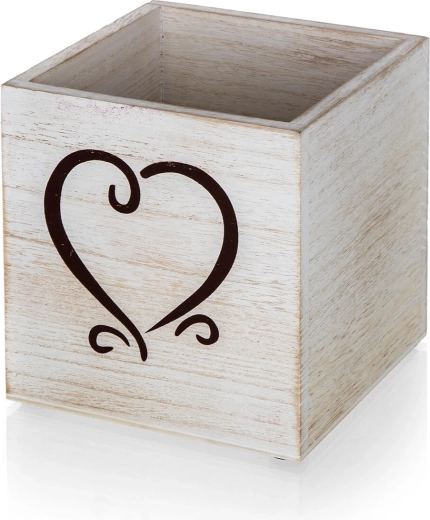 Rustic whitewash look with heart