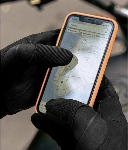 Touchscreen control without taking off the gloves