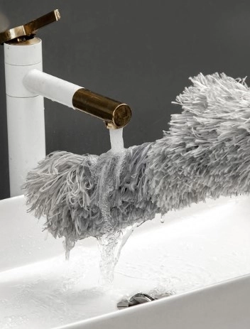 Ruhhy telescopic duster with 2 attachments