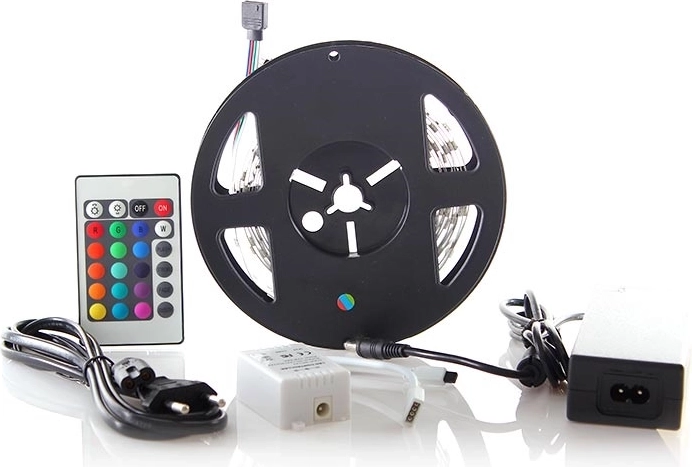 Solight RGB LED-riba 3 m puldi ja adapteriga