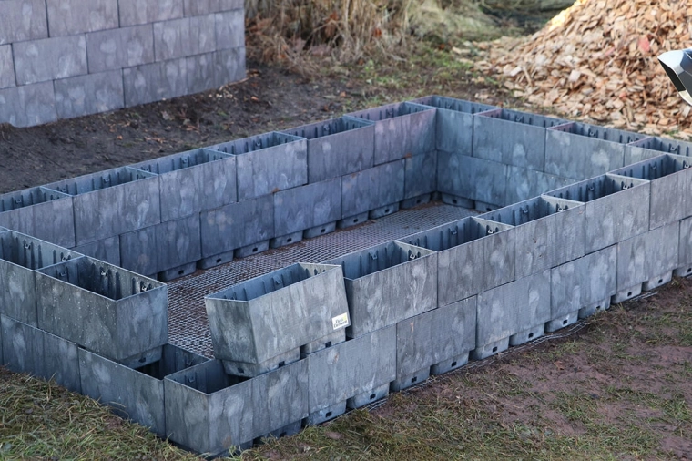 Lightweight, durable plastic insert