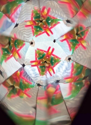 Lummavad kaleidoskoopilised mustrid