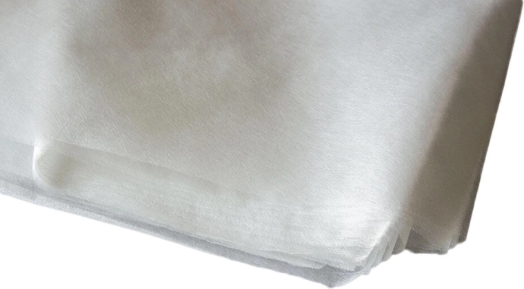 Valge lausriie 1,6 × 10 m, 17 g/m², UV-stabiliseeritud