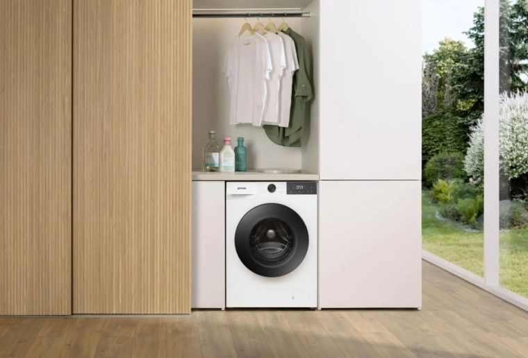 Space-saving built-in installation