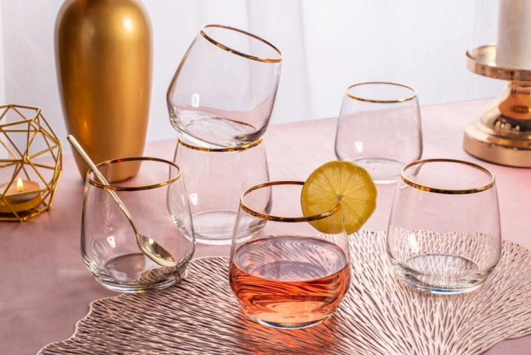 Praktiline 370 ml maht külmade jookide jaoks
